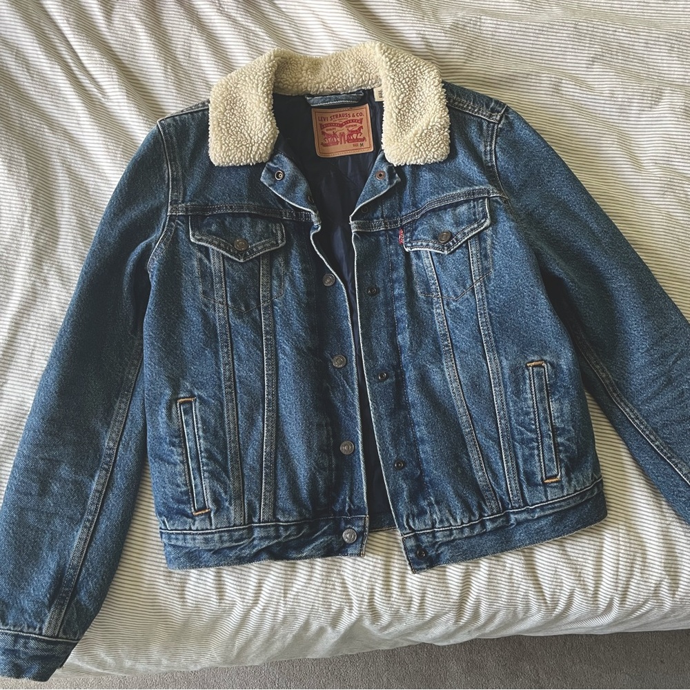 Levi’s Women’s M Sherpa Denim Jacket